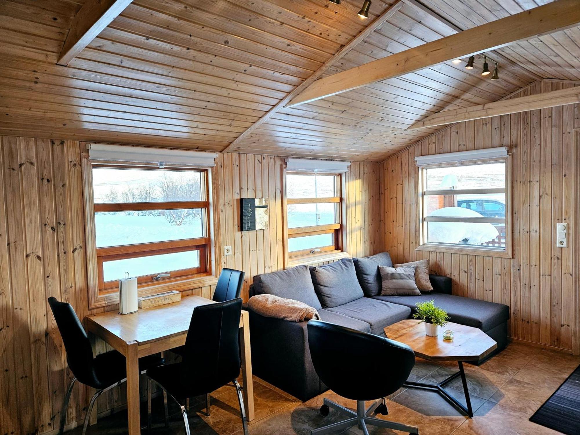 Aurora Vacation Homes Fagravik Акурейри Стая снимка